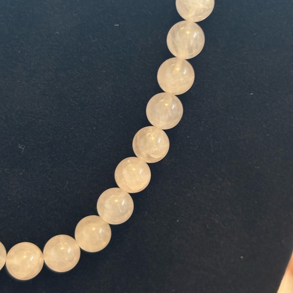 Vintage Soft Clear White Beaded Necklace - Picture 2 of 3